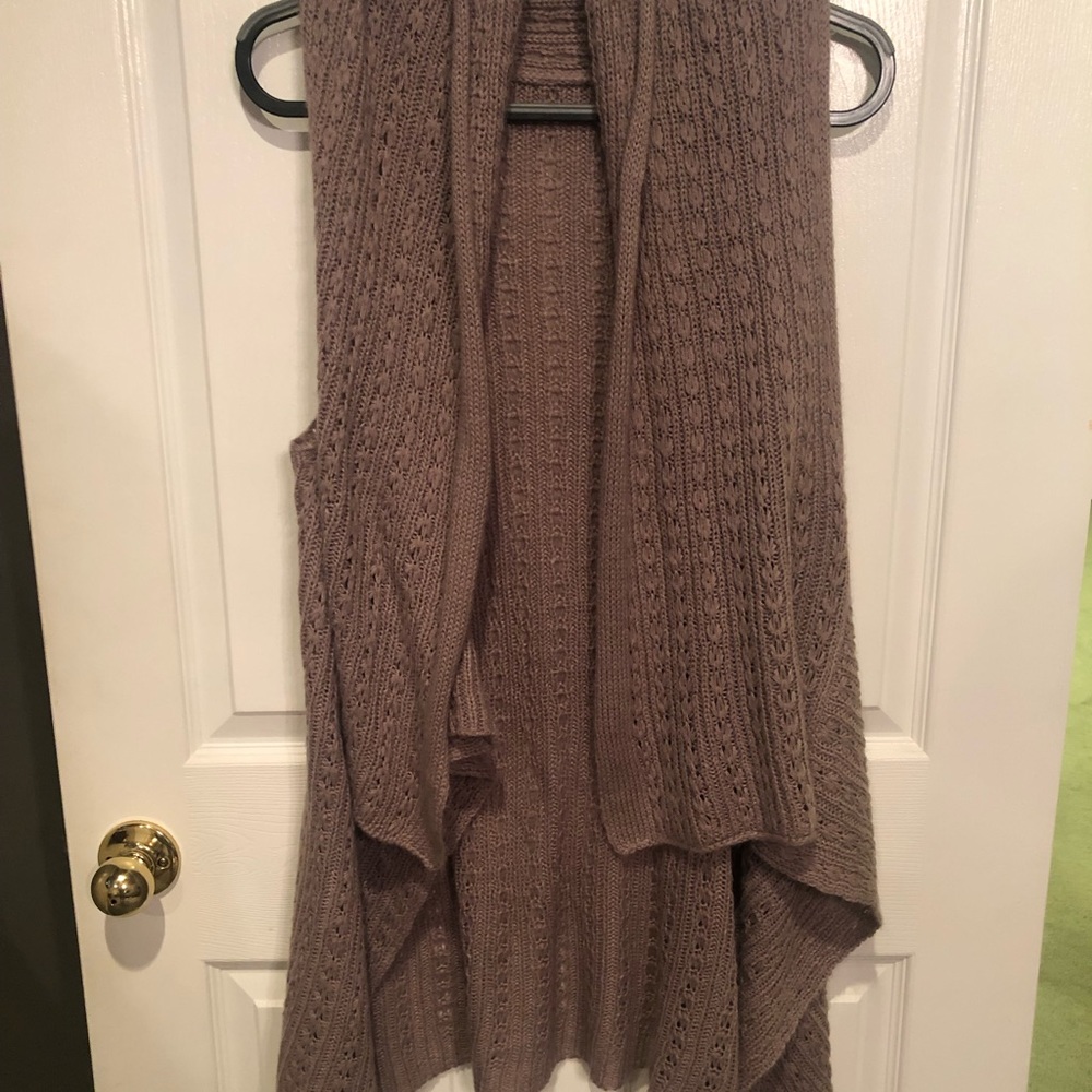 Sleeveless Cardigan